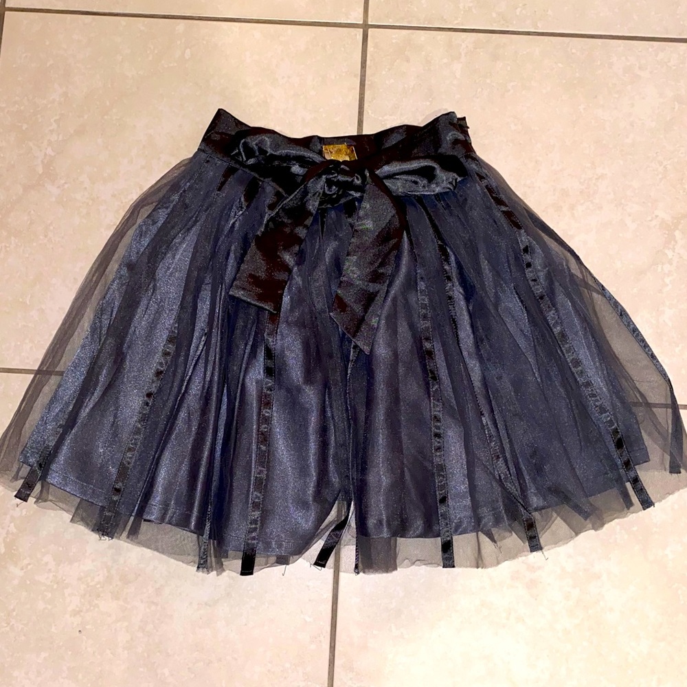 NWT Boutique Dressy Gray Skirt